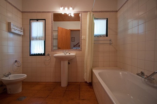 imgi 6 cottage bathroom1